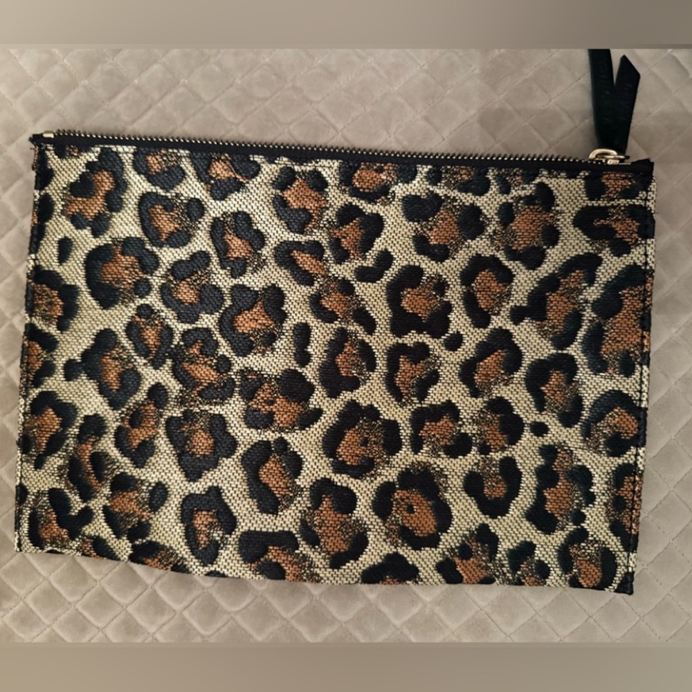 NEW: Veronica Beard Leopard Raffia Clutch 
Brand New, Never Used